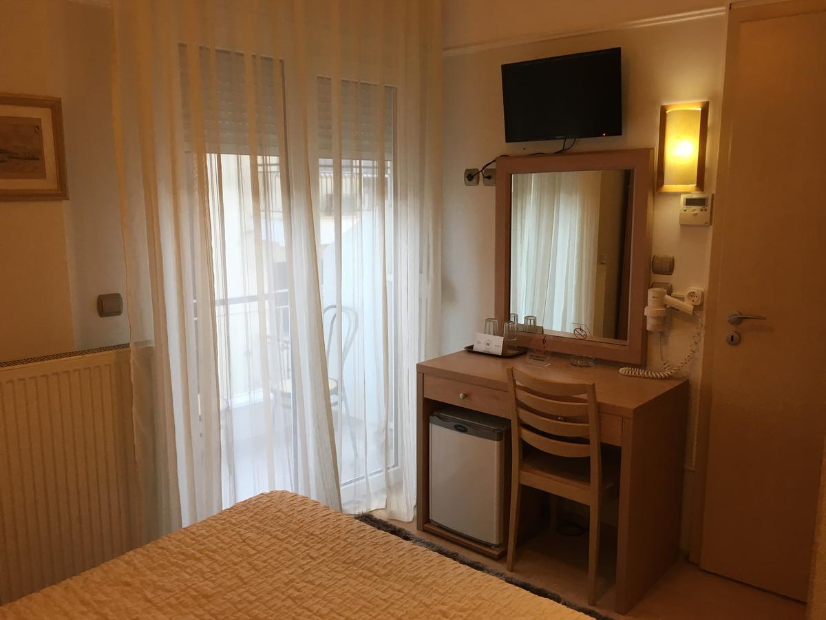 Hotel Orestion - Bike And Motorcycle Friendly Hotel كاستوريا المظهر الخارجي الصورة